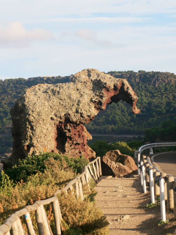 Emozione Media Sardegna- La Pietra dell'Elefante a Castelsardo. © Tutti i diritti riservati Emozione Media Sardegna- La Pietra dell'Elefante a Castelsardo. © Tutti i diritti riservati