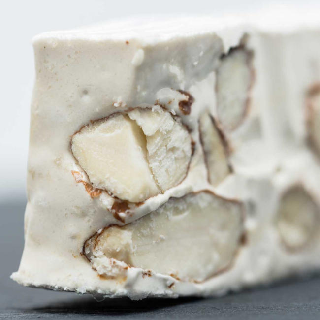 Emozione Sardegna, il torrone sardo, dolce tipico di Tonara e della Sardegna