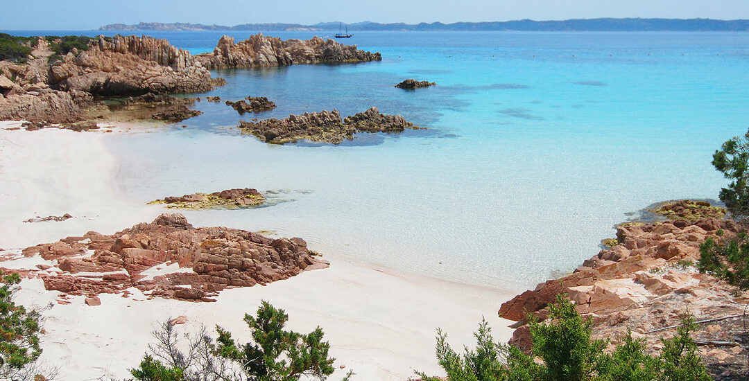 La Spiaggia Rosa di Budelli, Cala di Roto – La Maddalena